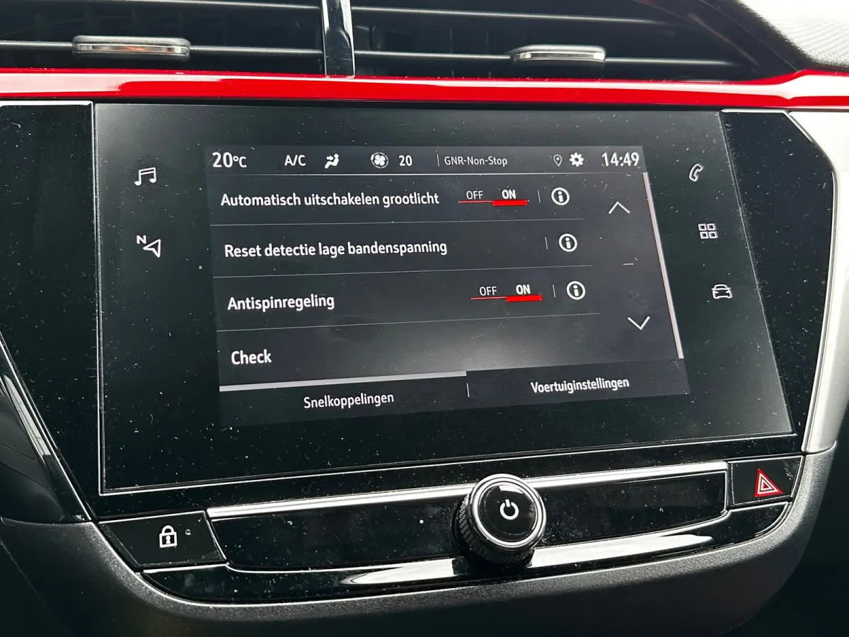 1.2 100 PK Level 4/GS | CAMERA + PARKEERSENSOREN| LED KOPLAMPEN| APPLE CARPLAY/ANDROID AUTO| ELECTRONIC CLIMATE CONTROL| DEALER ONDERHOUDEN| DODEHOEK DETECTIE|