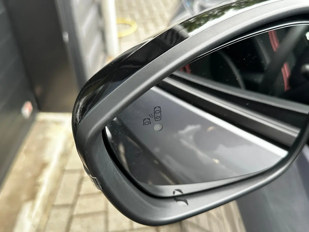 1.2 100 PK Level 4/GS | CAMERA + PARKEERSENSOREN| LED KOPLAMPEN| APPLE CARPLAY/ANDROID AUTO| ELECTRONIC CLIMATE CONTROL| DEALER ONDERHOUDEN| DODEHOEK DETECTIE|