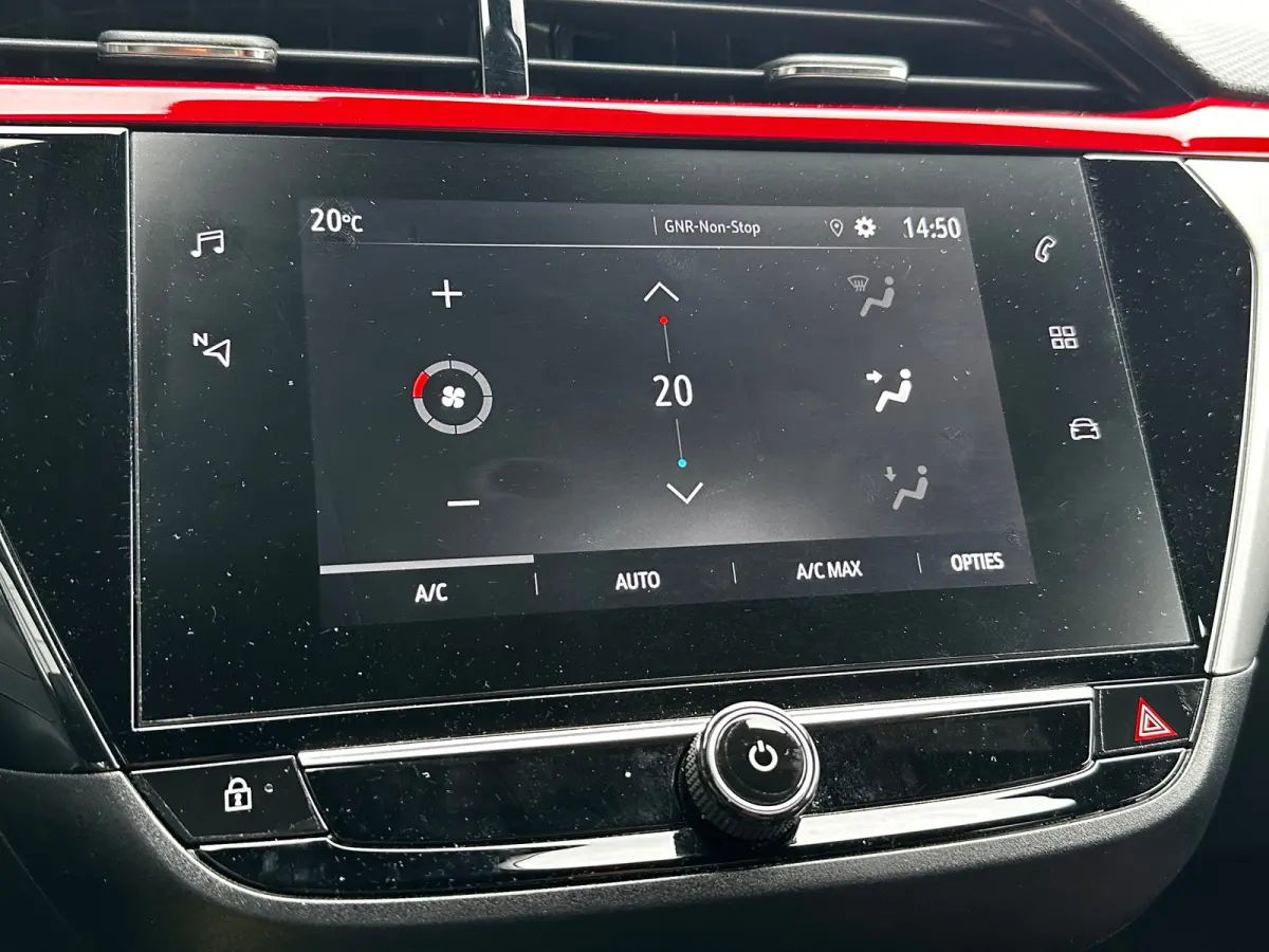 1.2 100 PK Level 4/GS | CAMERA + PARKEERSENSOREN| LED KOPLAMPEN| APPLE CARPLAY/ANDROID AUTO| ELECTRONIC CLIMATE CONTROL| DEALER ONDERHOUDEN| DODEHOEK DETECTIE|