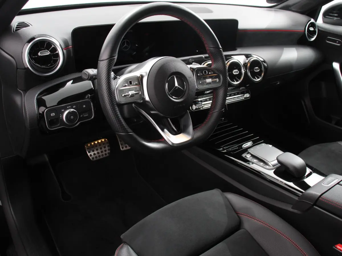 200 Automaat AMG Line Navigatie Climate Control Camera Virtual Cockpit Led Stoelverwarming Cruise control Parkeersensoren