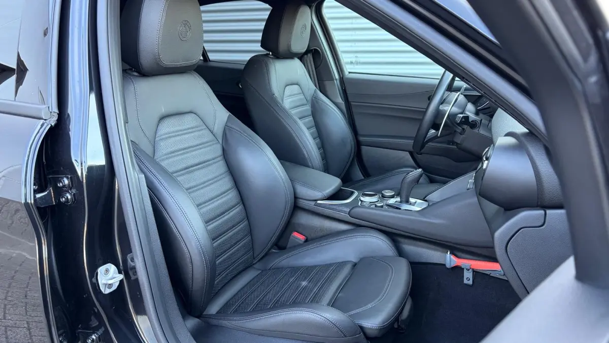2.0 TURBO 280PK AWD SPRINT NAVI / LEDER / FULL-LED / KEYLESS / 19" LMV / CAMERA / ADAPT. CRUISE / WINTERPAKKET !!