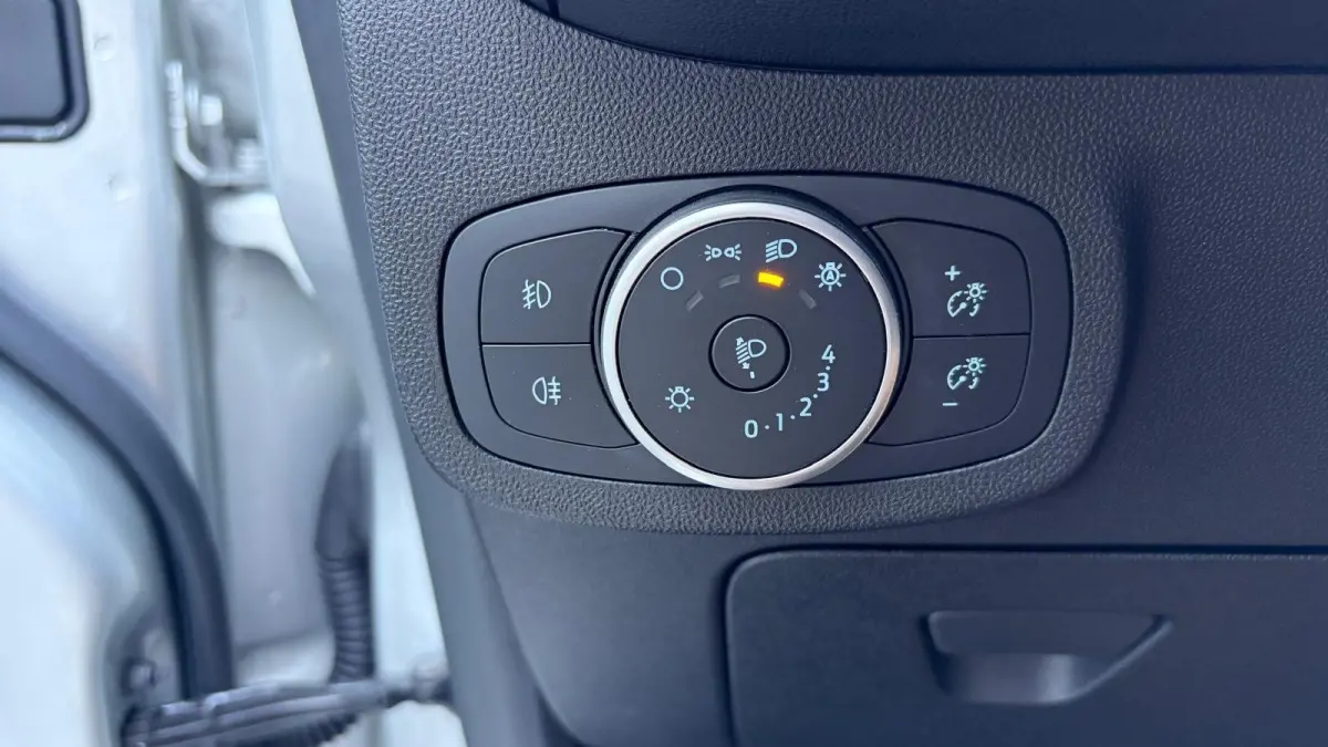 1.0 ECOBOOST 100PK ST-LINE / NAVI / CLIMA / FULL-LED / 17" LMV / CAMERA / KEYLESS / WINTERPAKKET !!