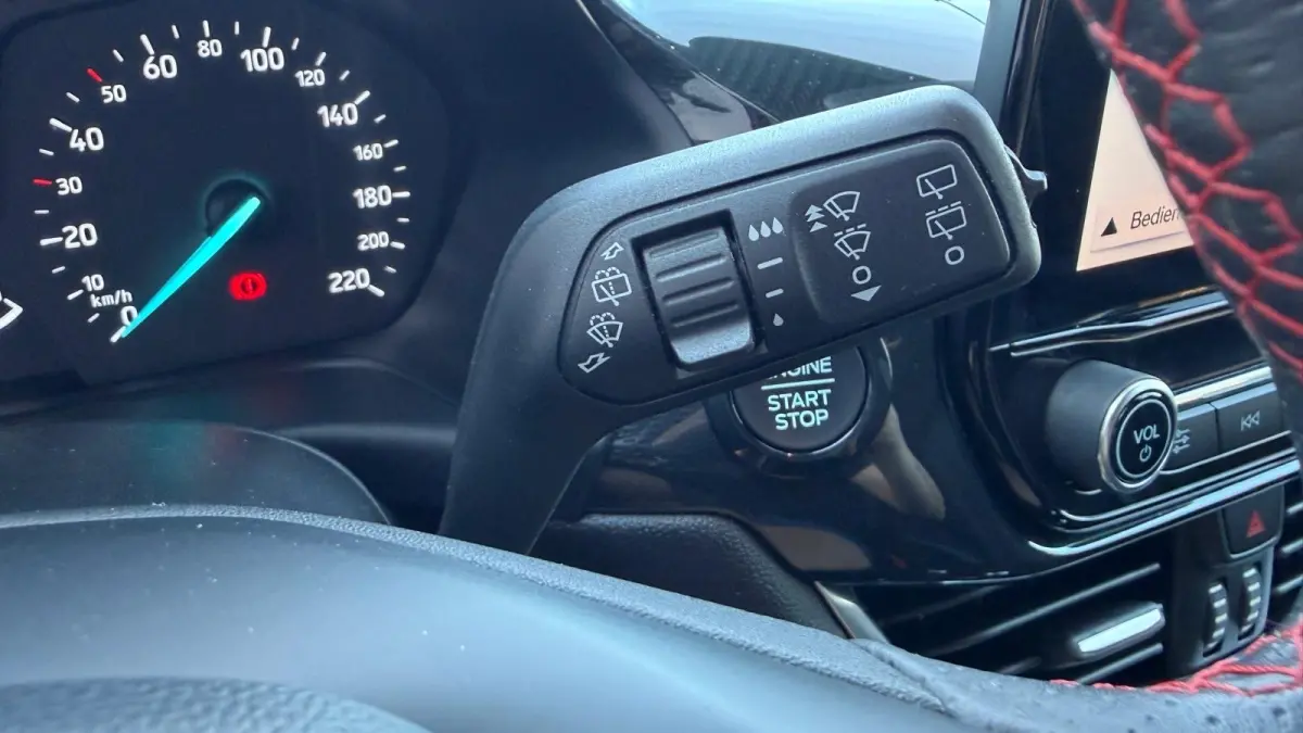 1.0 ECOBOOST 100PK ST-LINE / NAVI / CLIMA / FULL-LED / 17" LMV / CAMERA / KEYLESS / WINTERPAKKET !!