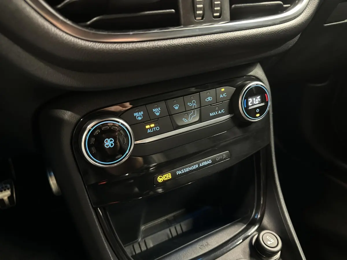 1.0 EcoBoost ST-Line X TREKHAAK CARPLAY NAVI CRUISE ECC LM.