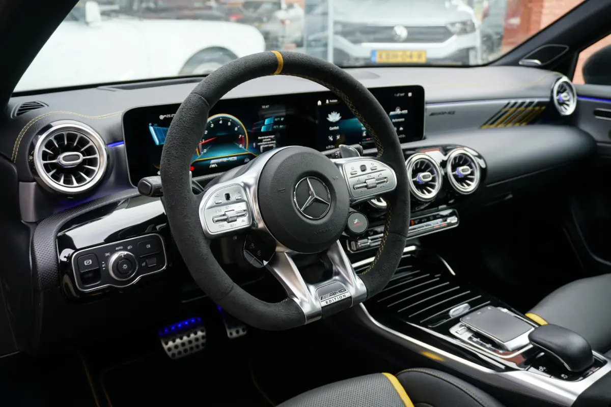 AMG 45 S 4MATIC+ Edition 1 422pk + RECARO / BURMESTER / PANO / 360° / DESIGNO