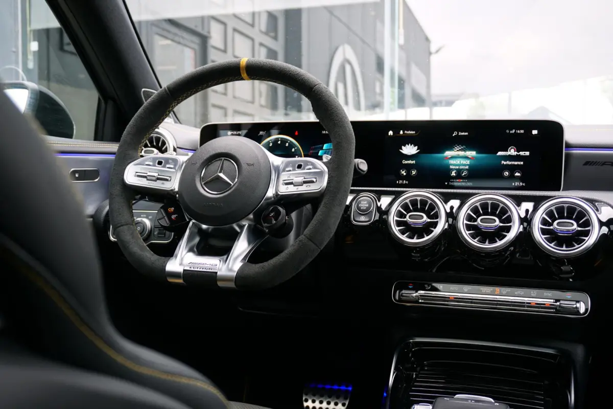 AMG 45 S 4MATIC+ Edition 1 422pk + RECARO / BURMESTER / PANO / 360° / DESIGNO