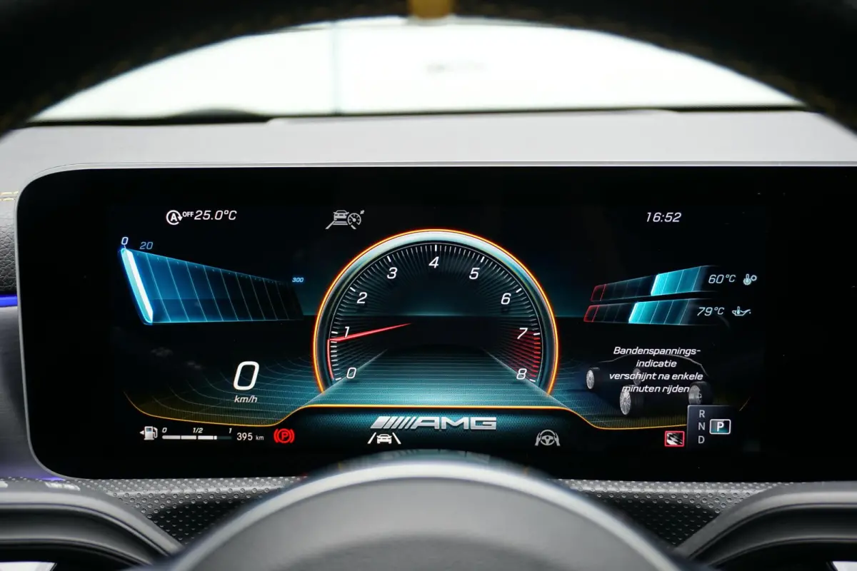 AMG 45 S 4MATIC+ Edition 1 422pk + RECARO / BURMESTER / PANO / 360° / DESIGNO