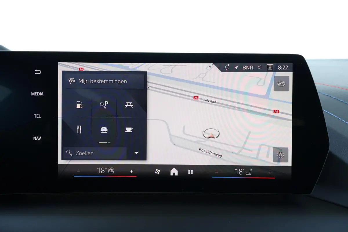 120 M Sport Design Edition | Sport Pakket Pro | Panorama Dak | Driving Assistant Plus | Harman Kardon | Invidual Frozen Urban Green | Parking Assistant Plus |