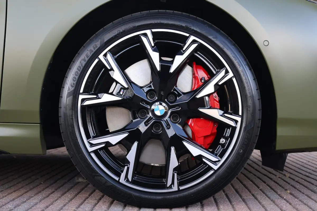 120 M Sport Design Edition | Sport Pakket Pro | Panorama Dak | Driving Assistant Plus | Harman Kardon | Invidual Frozen Urban Green | Parking Assistant Plus |