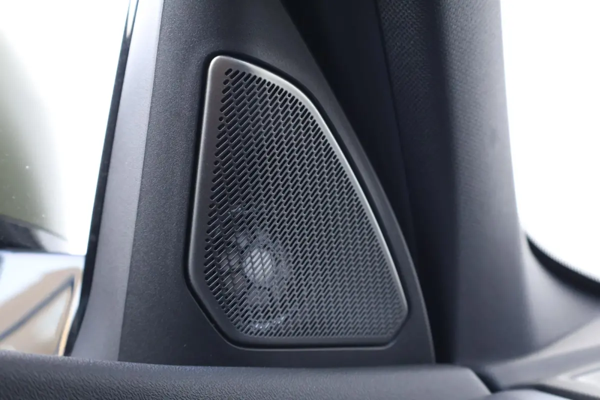 120 M Sport Design Edition | Sport Pakket Pro | Panorama Dak | Driving Assistant Plus | Harman Kardon | Invidual Frozen Urban Green | Parking Assistant Plus |