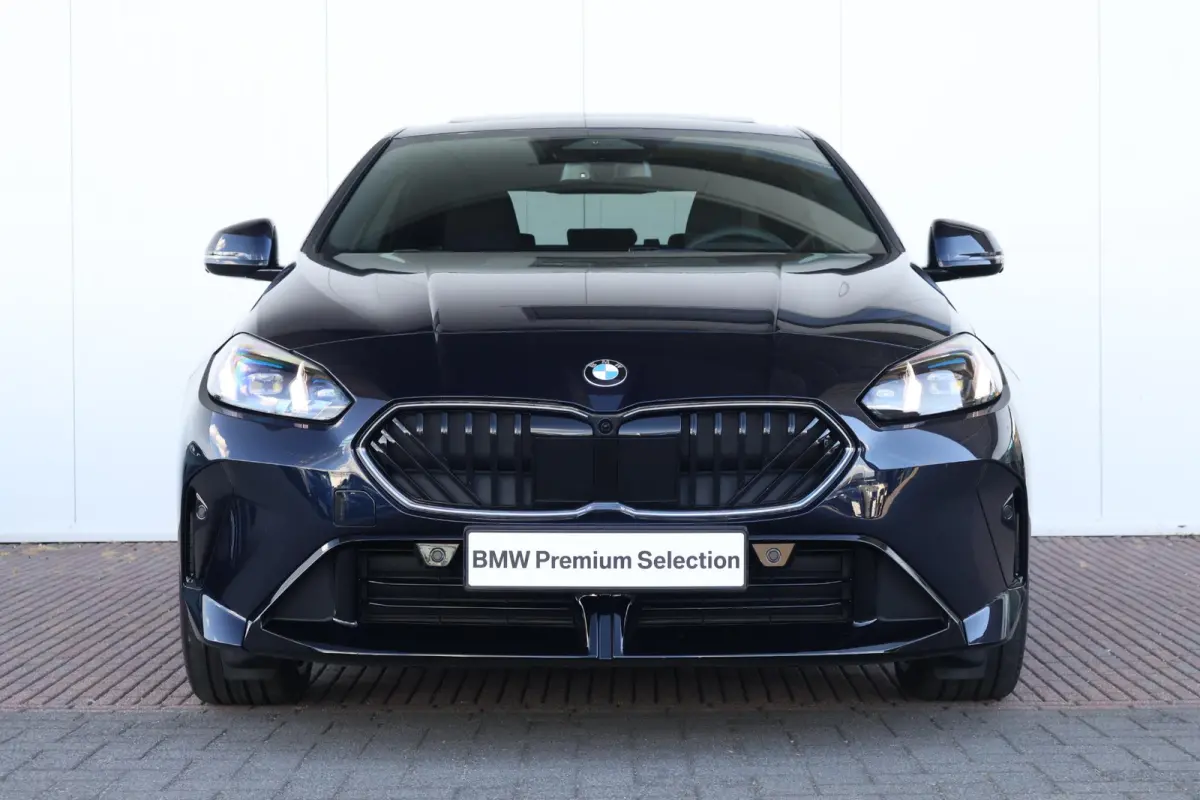 220 M Sport Design Edition | Sport Pakket Pro | Panorama Dak | Parking Assistant Plus | Harman Kardon | Head-Up | Invidual Midnight Sapphire |