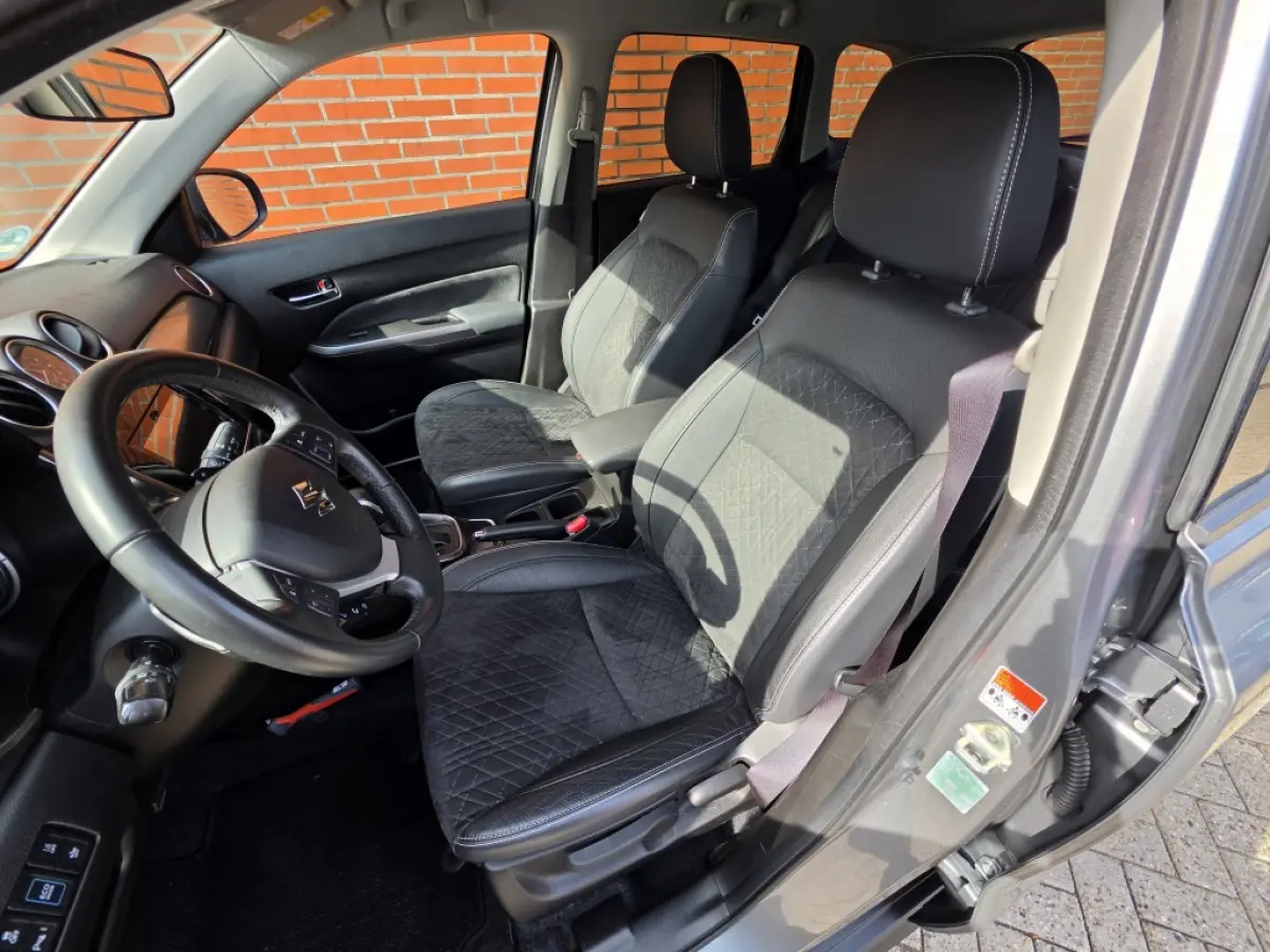 1.5 Hybrid Style Automaat Navigatie Clima Camera Carplay