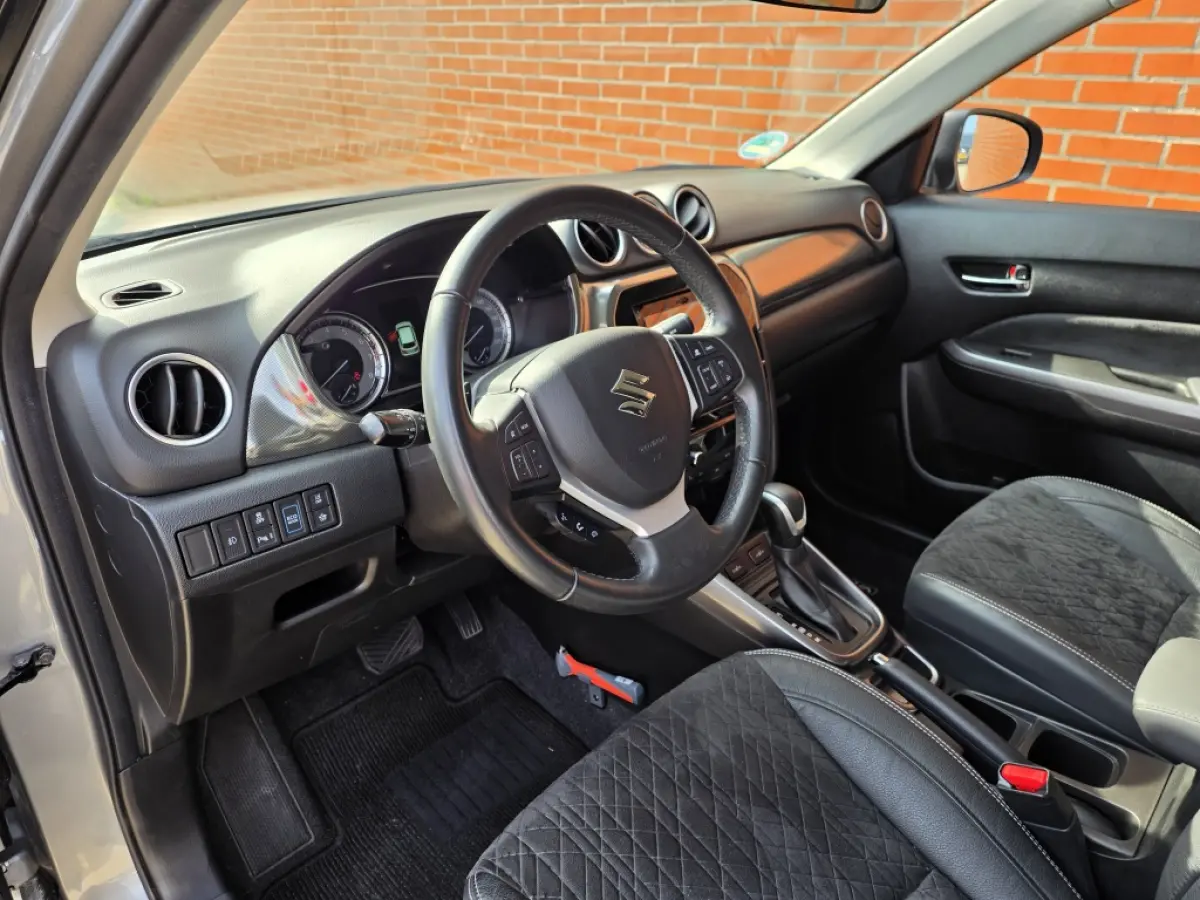 1.5 Hybrid Style Automaat Navigatie Clima Camera Carplay