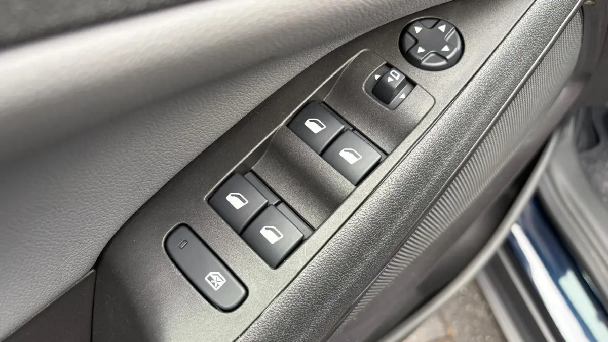 1.2 TURBO 130PK INNOVATION / NAVI / FULL-LED / CLIMA / LED / PDC / 16" LMV /CAMERA / TREKHAAK / BLUETOOTH / CRUISECONTROL !!