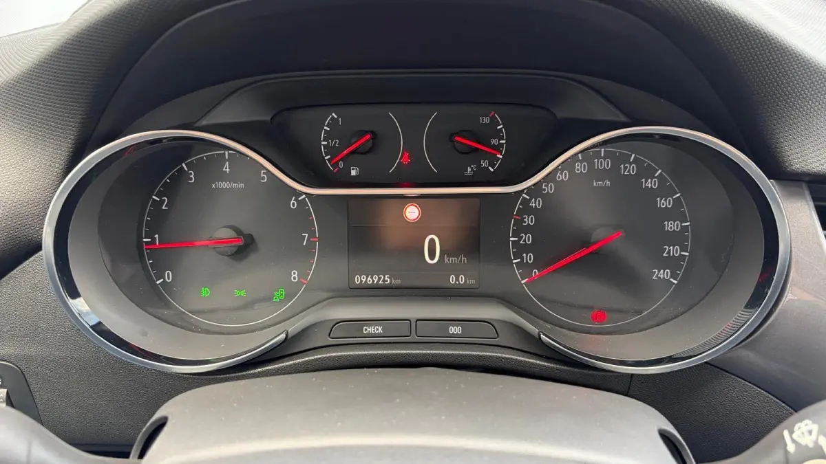 1.2 TURBO 130PK INNOVATION / NAVI / FULL-LED / CLIMA / LED / PDC / 16" LMV /CAMERA / TREKHAAK / BLUETOOTH / CRUISECONTROL !!