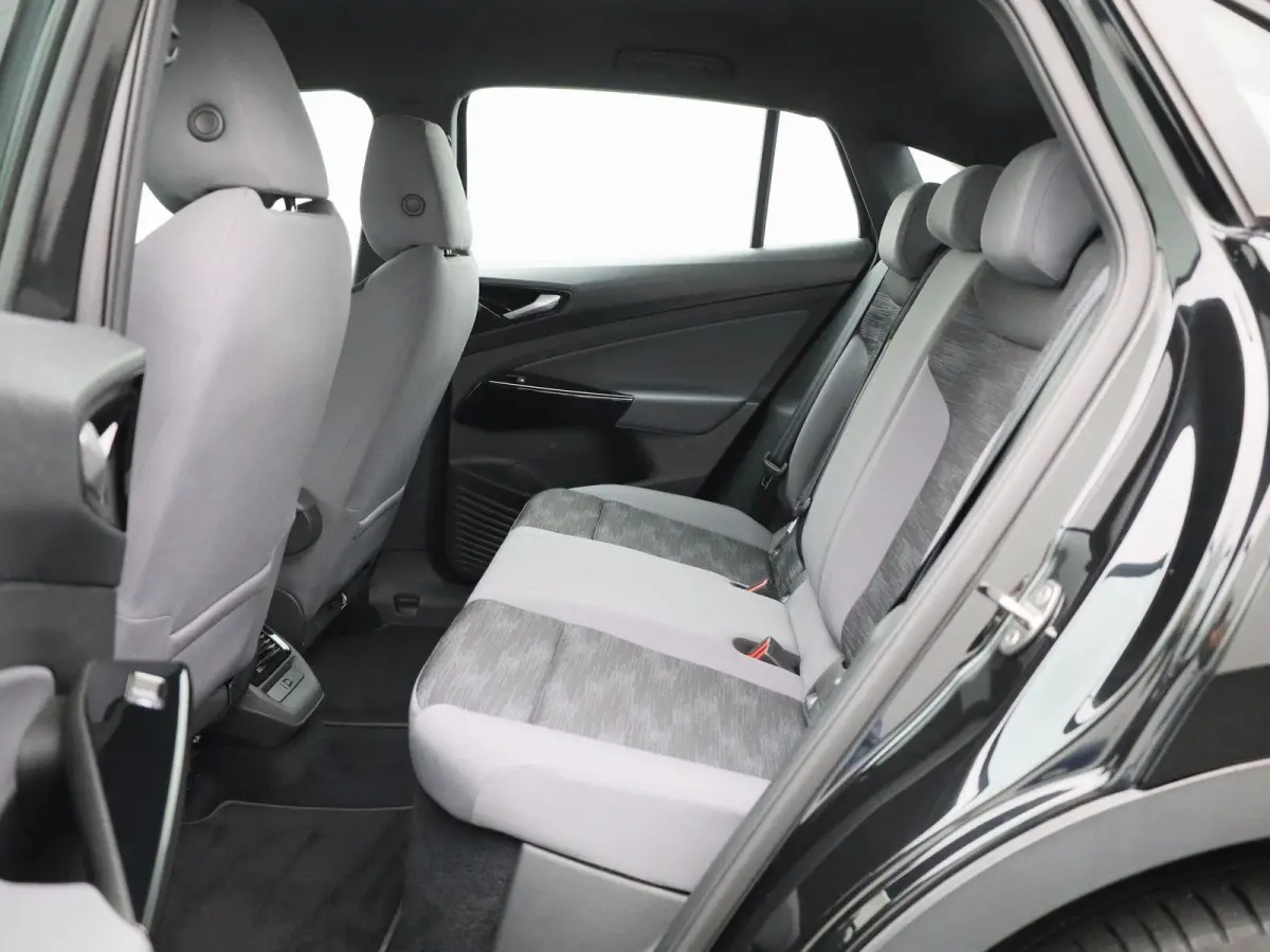 ID.5 Pro Business Advantage 77 kWh 204 PK| SoH 97,86% | Dealeronderhouden | Warmtepomp | Navigatie | Stoelverwarming | Stuurwielverwarming | Parkeersensoren