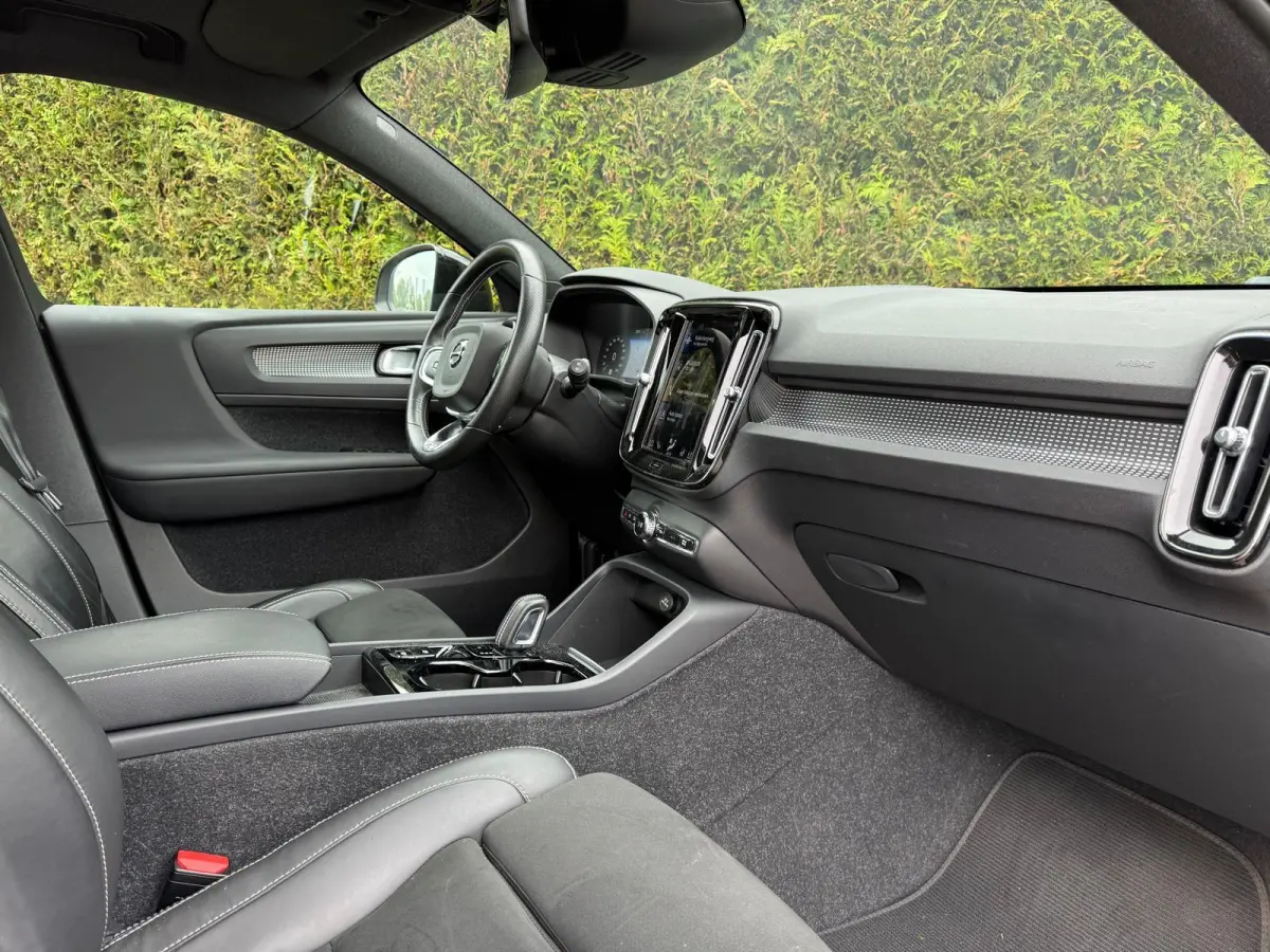 T5 R-Design | Panoramadak | Stoel Verwarming | Harman/Kardon | BLIS |
