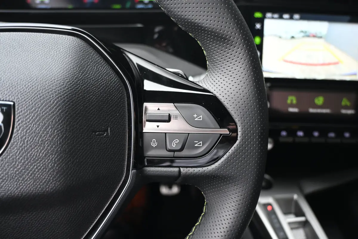 1.2 Hybrid 145 e-DCS6 GT Tot 8 Jaar Garantie! | 360 Camera | Elektr. Stoelen | Elektr. Achterklep | LED-Matrix | Adaptive Cruise | Alcantara | Stuur/Stoelverwarming | !!