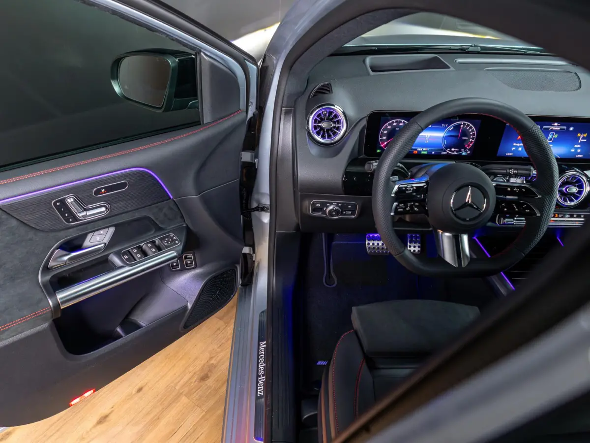 250 e Business Solution AMG Premium PLUS | Panorama dak | Trekhaak