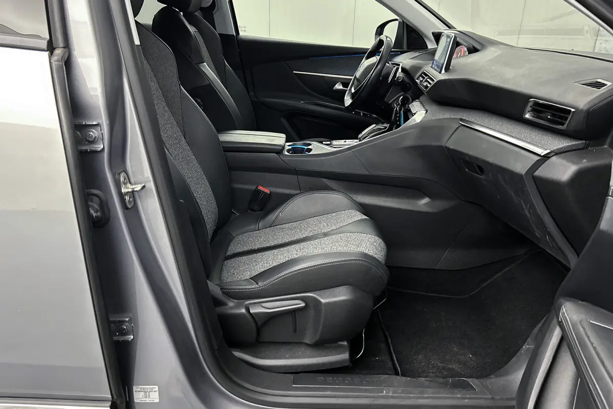 1.2 PureTech | Half lederen bekleding | Navigatie | Cruise control