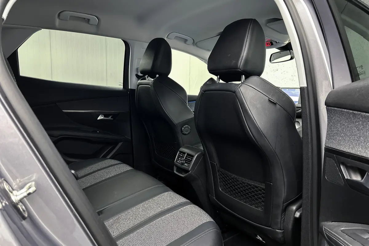 1.2 PureTech | Half lederen bekleding | Navigatie | Cruise control