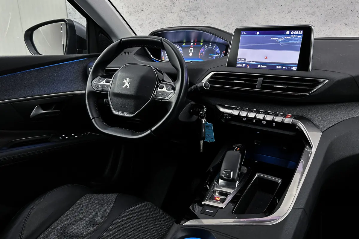 1.2 PureTech | Half lederen bekleding | Navigatie | Cruise control