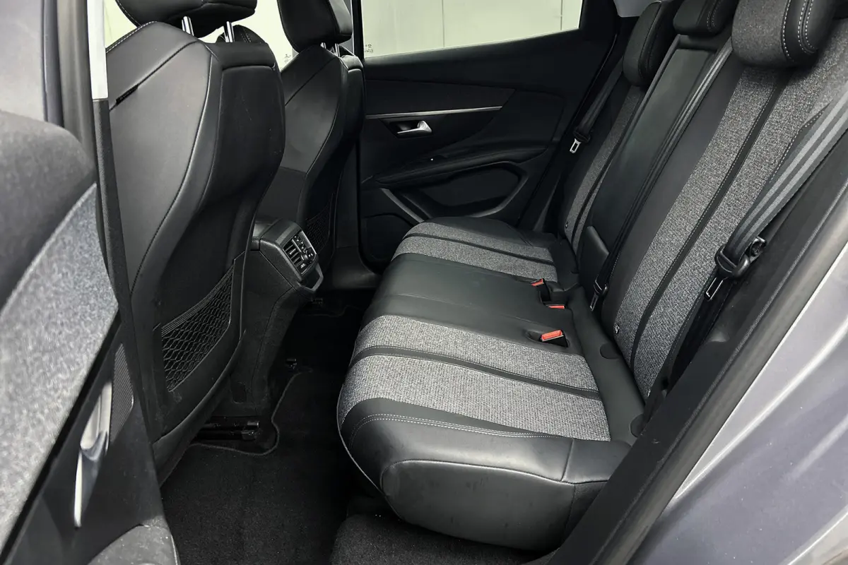 1.2 PureTech | Half lederen bekleding | Navigatie | Cruise control