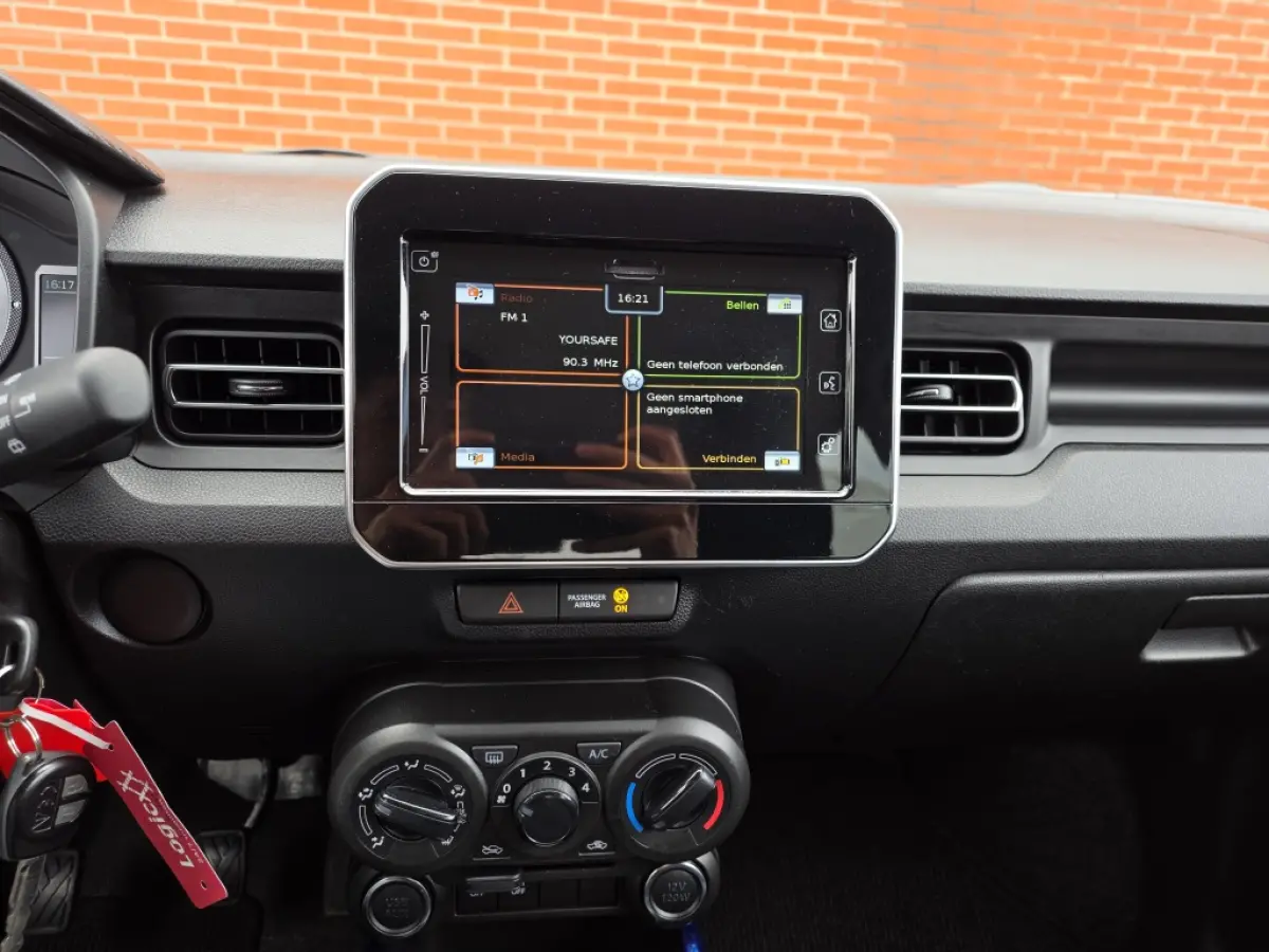 1.2 Smart Hybrid Select 1e eigenaar Apple Carplay Lm Velgen