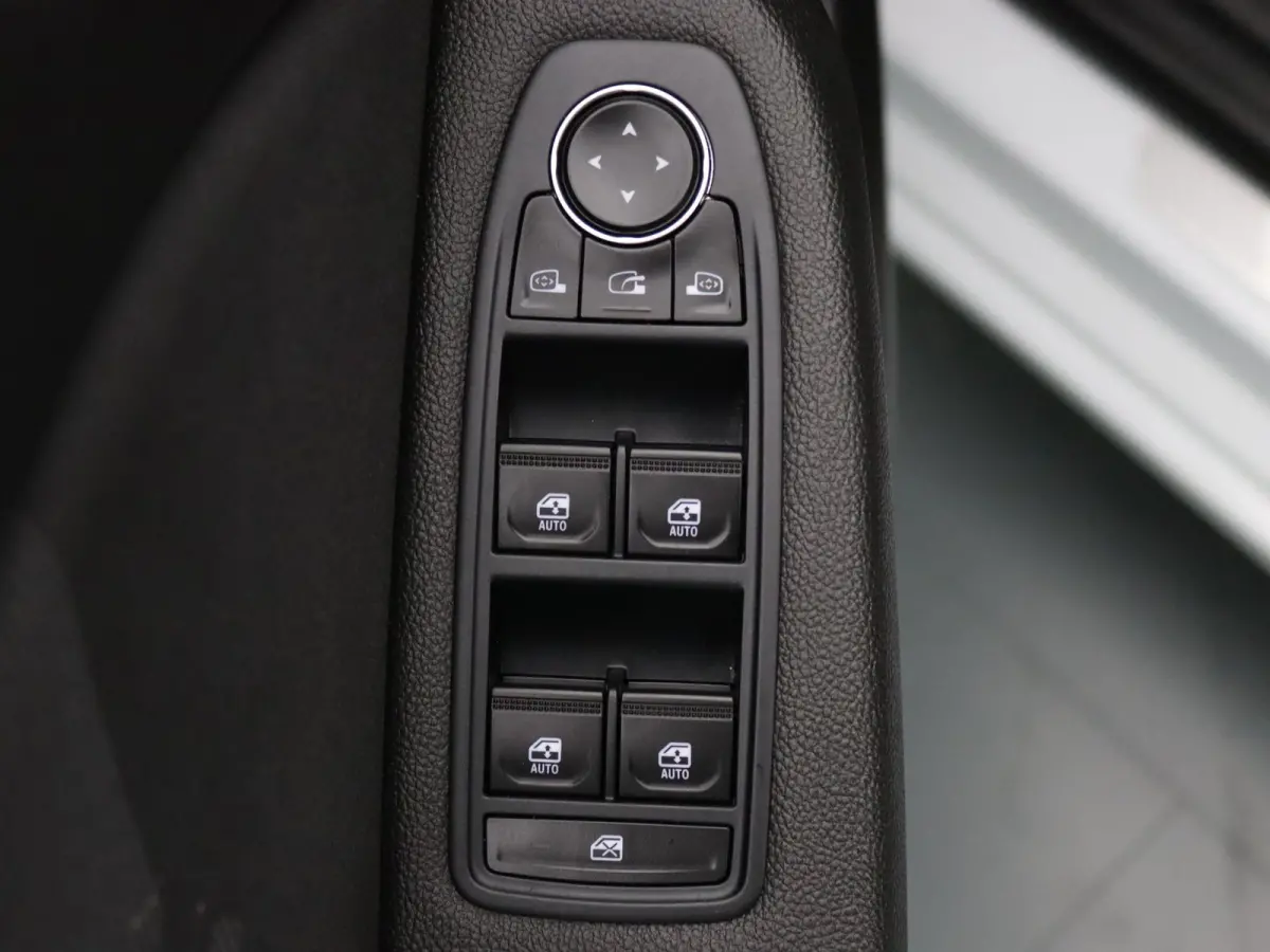 145pk E-Tech Full Hybrid esprit Alpine Apple Carplay/Android Auto | Climate