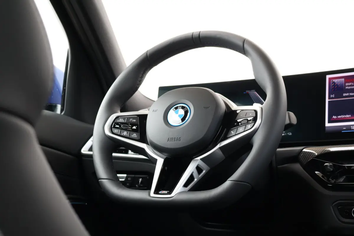 330e | Sport Pakket Pro | Schuif/Kantel Dak | Driving Assistant Professional | Parking Assistant Plus | Adaptieve Led | Elektr. Stoelen | Stuur & Stoel Verwarming |