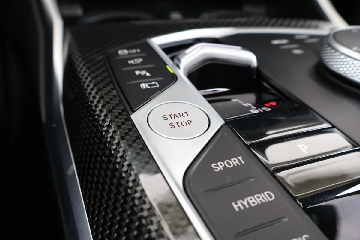 330e | Sport Pakket Pro | Schuif/Kantel Dak | Driving Assistant Professional | Parking Assistant Plus | Adaptieve Led | Elektr. Stoelen | Stuur & Stoel Verwarming |