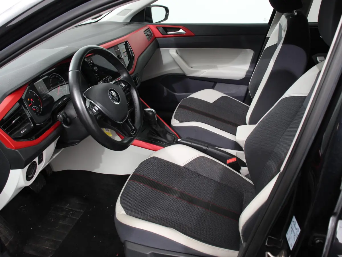 1.0 TSI Automaat Comfort Sport-Line Navigatie Apple Carplay Android Auto Adaptive Cruise Control Stoelverwarming Climate Control Getinte ramen Lichtmetalen Velgen