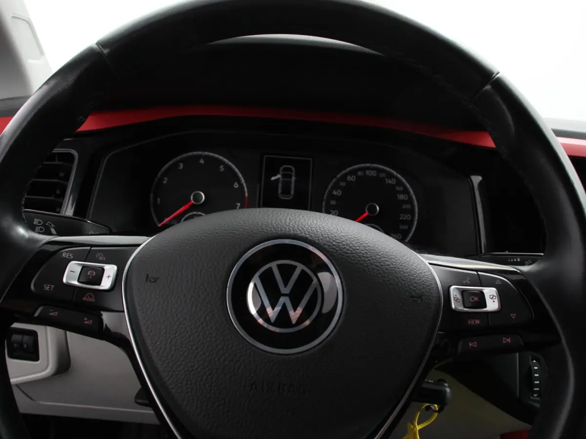 1.0 TSI Automaat Comfort Sport-Line Navigatie Apple Carplay Android Auto Adaptive Cruise Control Stoelverwarming Climate Control Getinte ramen Lichtmetalen Velgen
