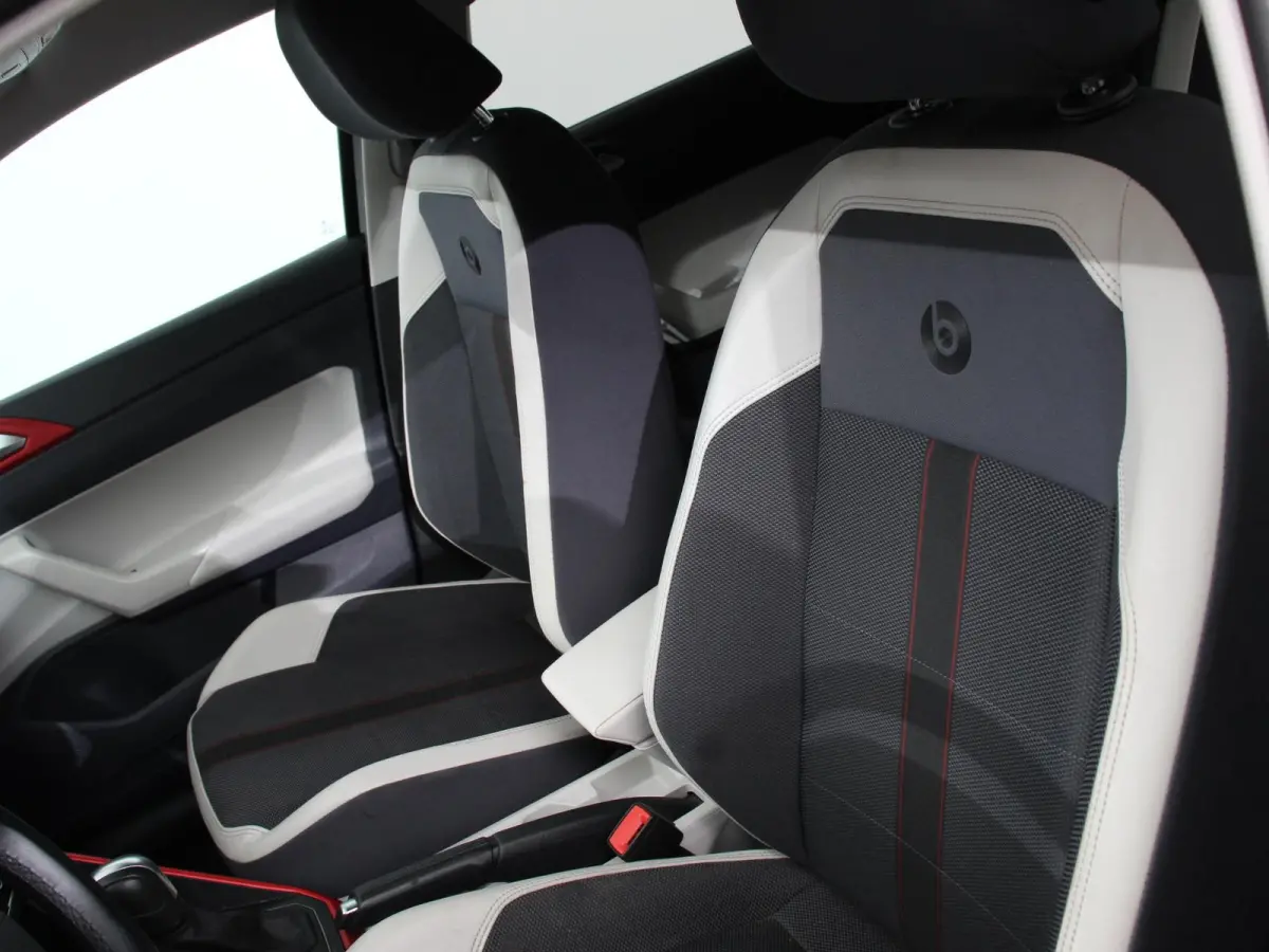 1.0 TSI Automaat Comfort Sport-Line Navigatie Apple Carplay Android Auto Adaptive Cruise Control Stoelverwarming Climate Control Getinte ramen Lichtmetalen Velgen