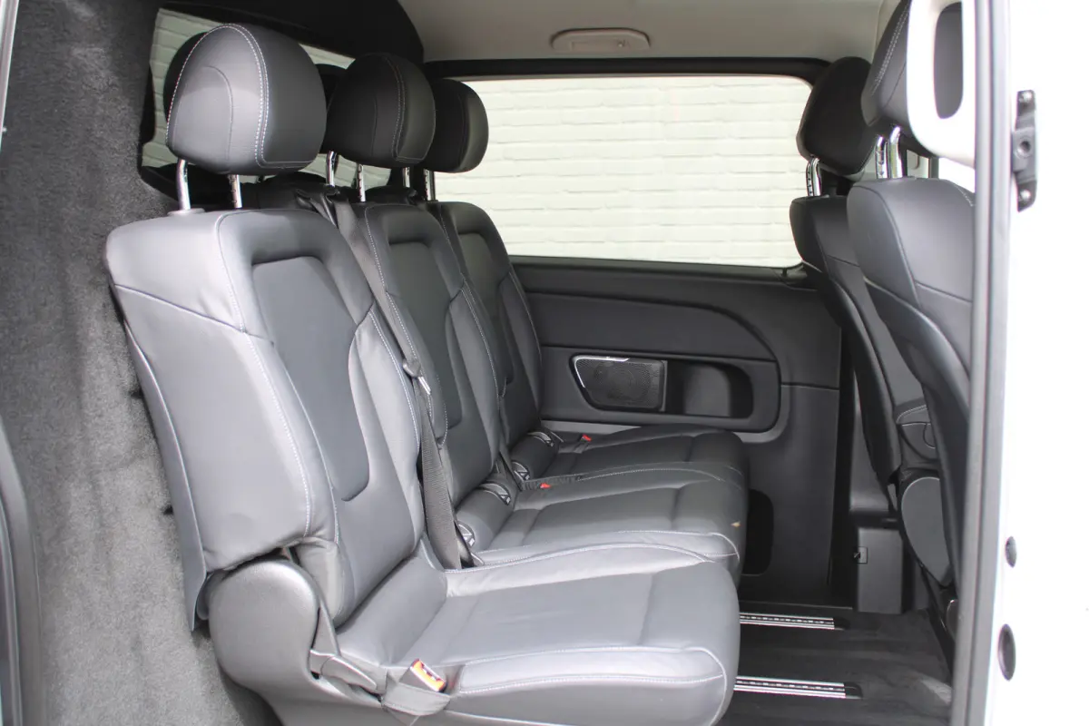 300d / XXL / DC / 4-Matic / 2x Elec Schuifdeur / 360 Camera / Burmester / Vol Opties / NIEUWSTAAT