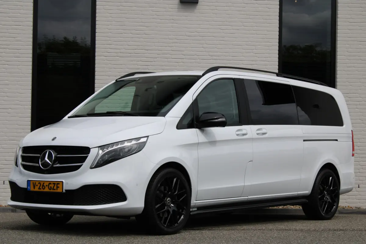 300d / XXL / DC / 4-Matic / 2x Elec Schuifdeur / 360 Camera / Burmester / Vol Opties / NIEUWSTAAT