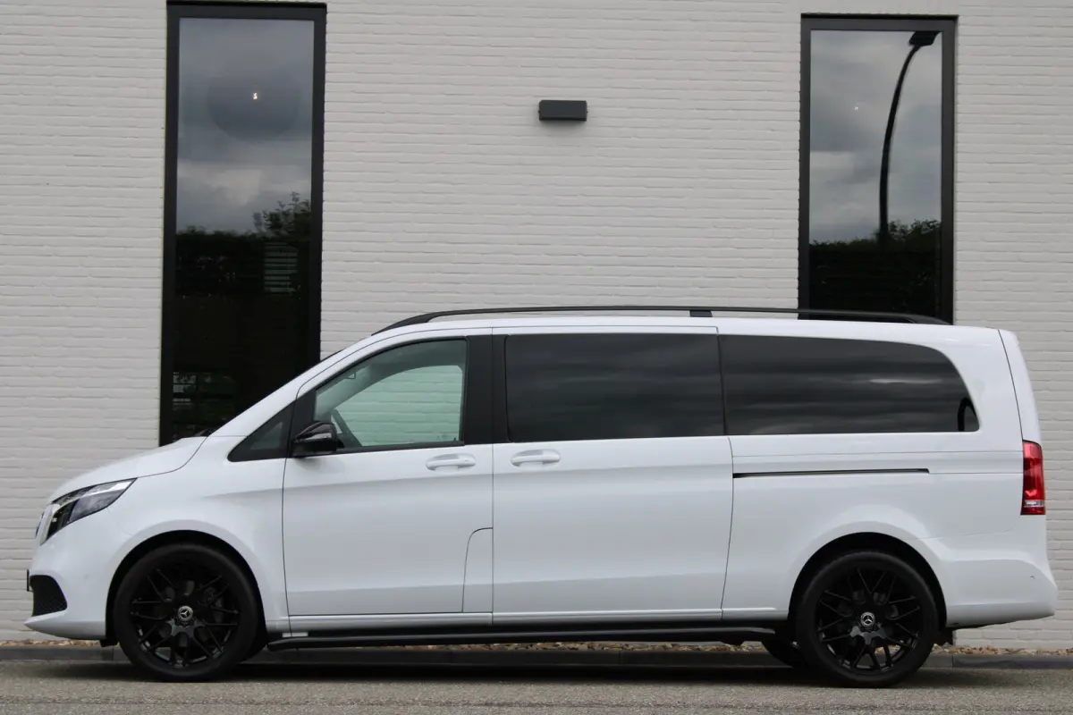 300d / XXL / DC / 4-Matic / 2x Elec Schuifdeur / 360 Camera / Burmester / Vol Opties / NIEUWSTAAT