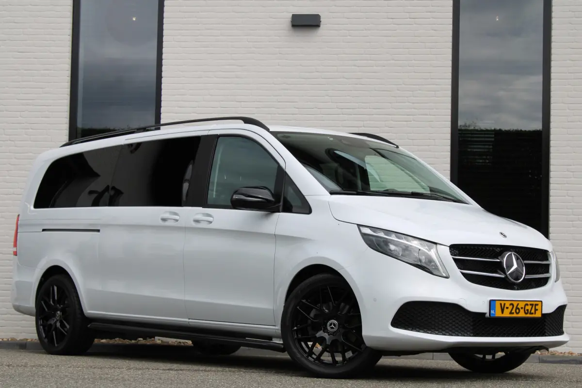 300d / XXL / DC / 4-Matic / 2x Elec Schuifdeur / 360 Camera / Burmester / Vol Opties / NIEUWSTAAT