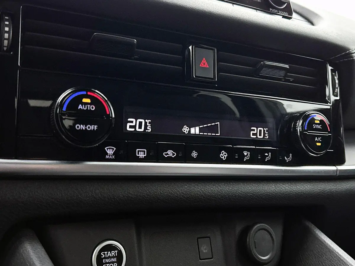 1.3 MHEV Xtronic Acenta CAMERA | NAVI-CARPLAY | FULL-LED | TREKHAAK