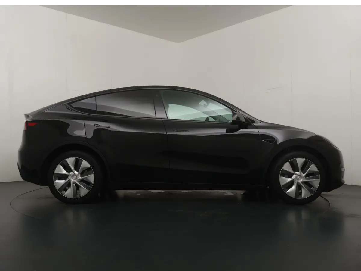 Long Range AWD 75 kWh | Basic Autopilot | Panoramadak |