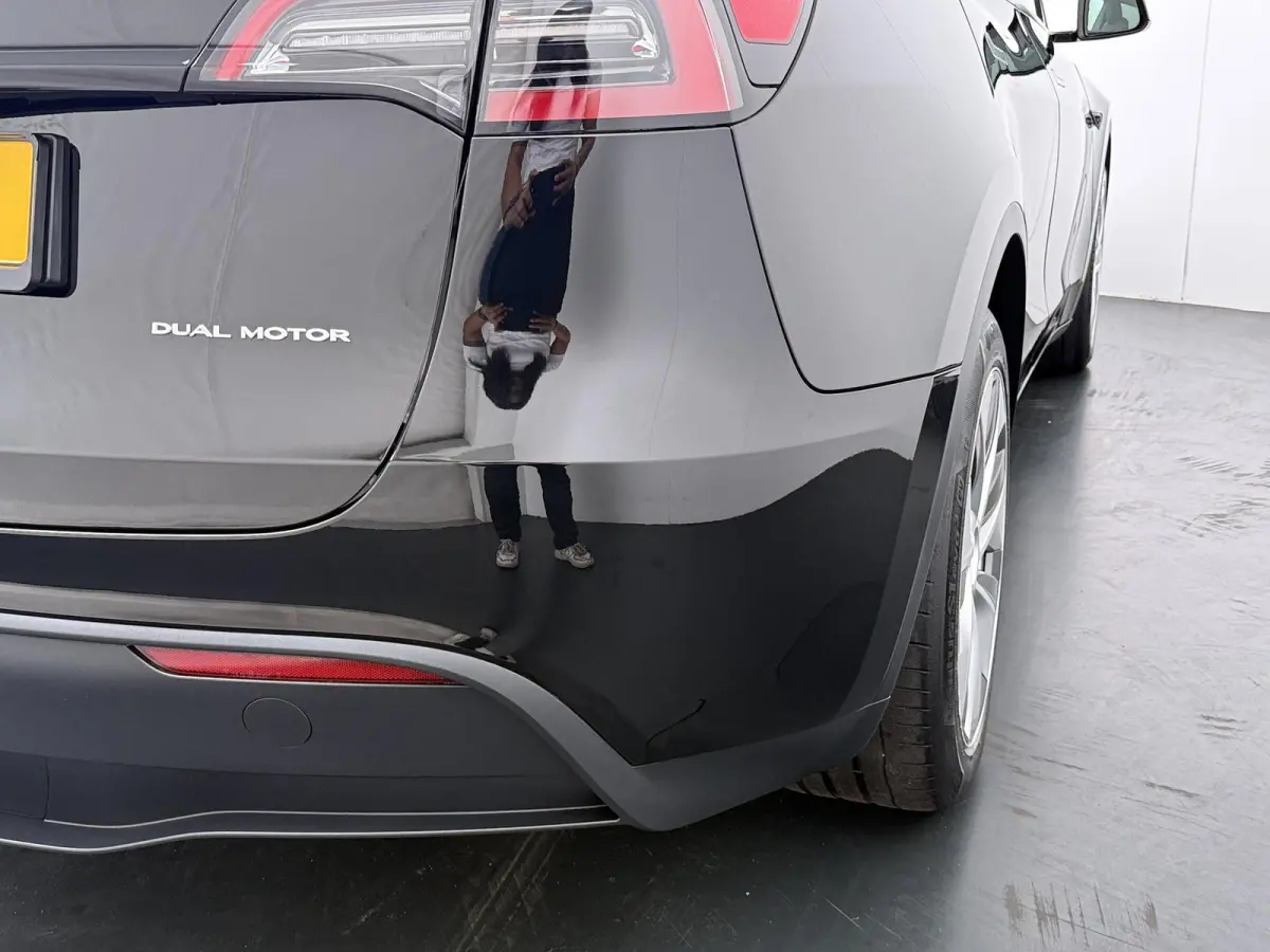 Long Range AWD 75 kWh | Basic Autopilot | Panoramadak |