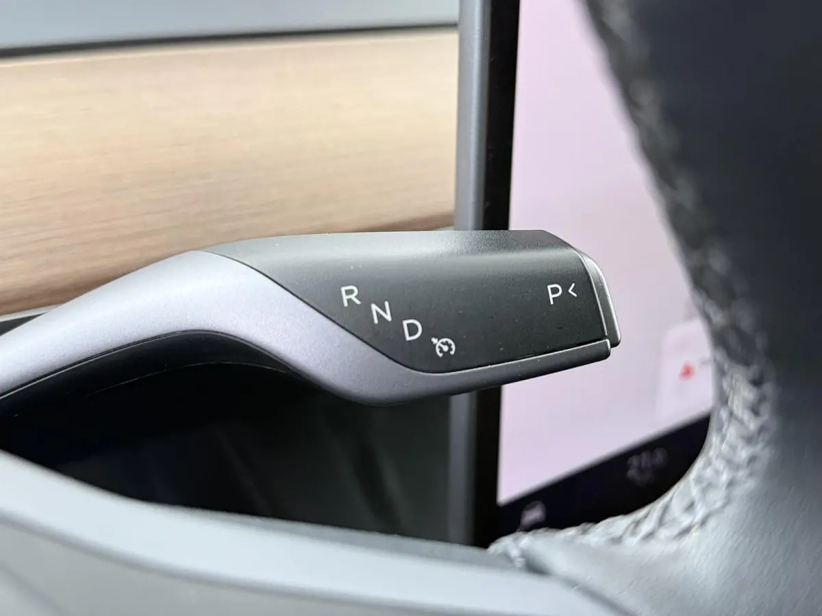 Long Range AWD 75 kWh | Basic Autopilot | Panoramadak |