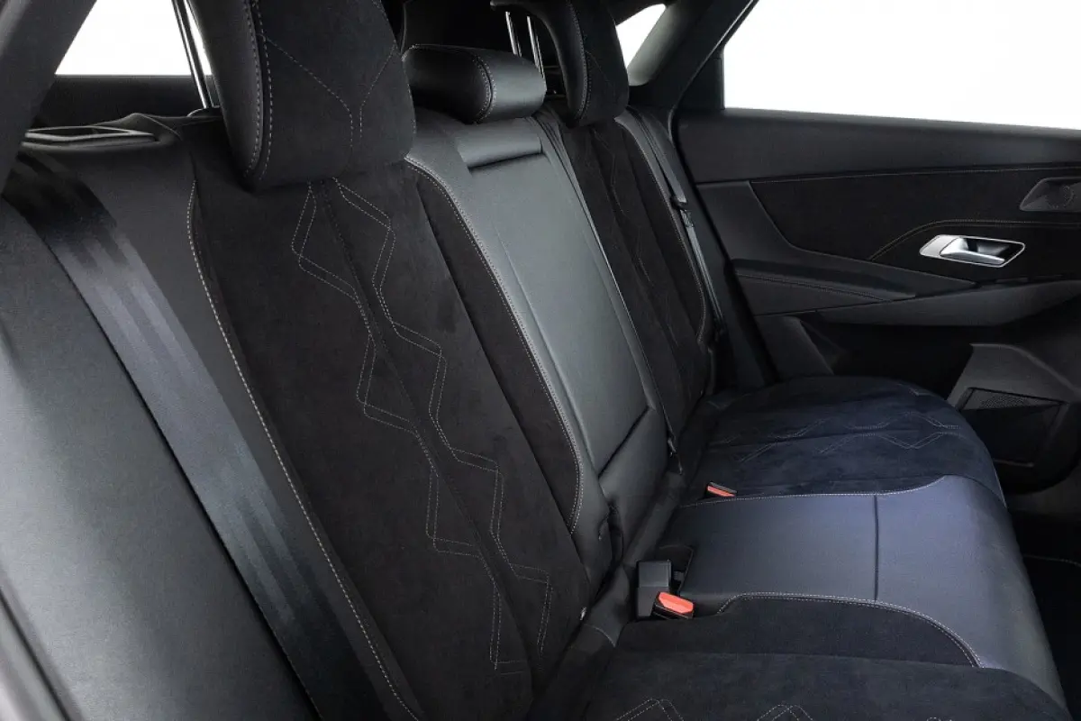 E-Tense 225 Performance Line | Full LED | ECC | Half LEDER