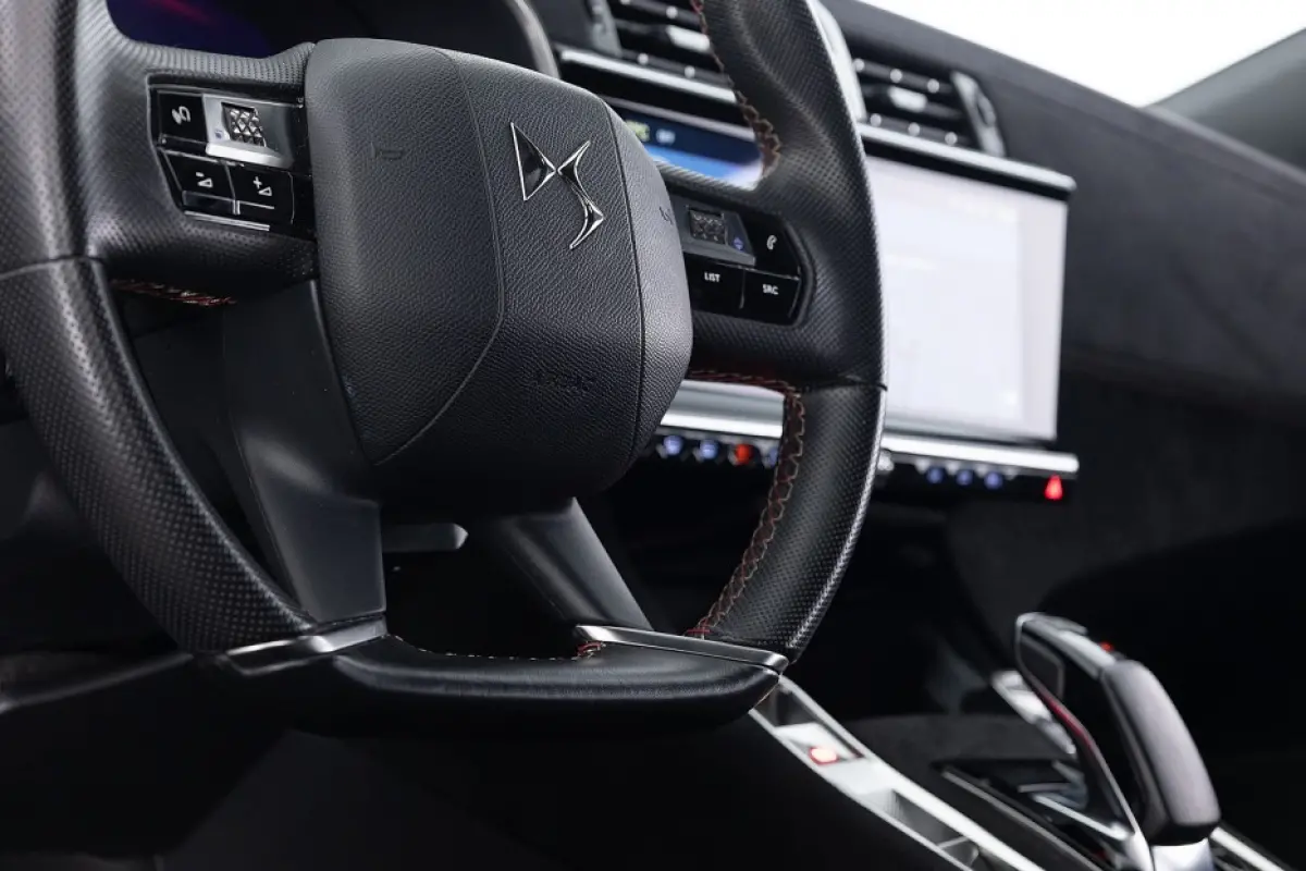 E-Tense 225 Performance Line | Full LED | ECC | Half LEDER