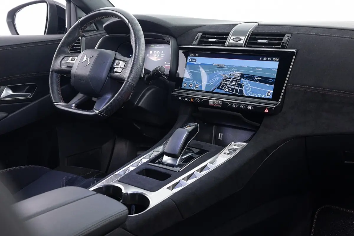 E-Tense 225 Performance Line | Full LED | ECC | Half LEDER