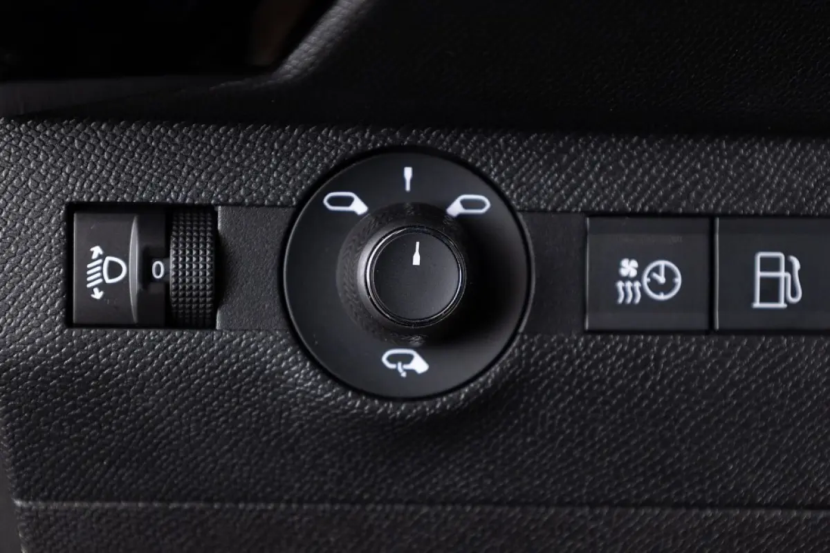 E-Tense 225 Performance Line | Full LED | ECC | Half LEDER