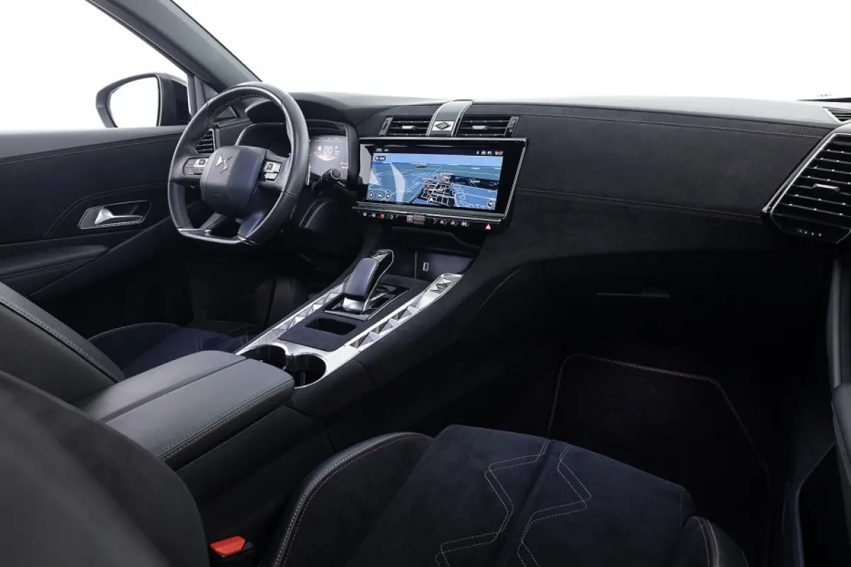 E-Tense 225 Performance Line | Full LED | ECC | Half LEDER