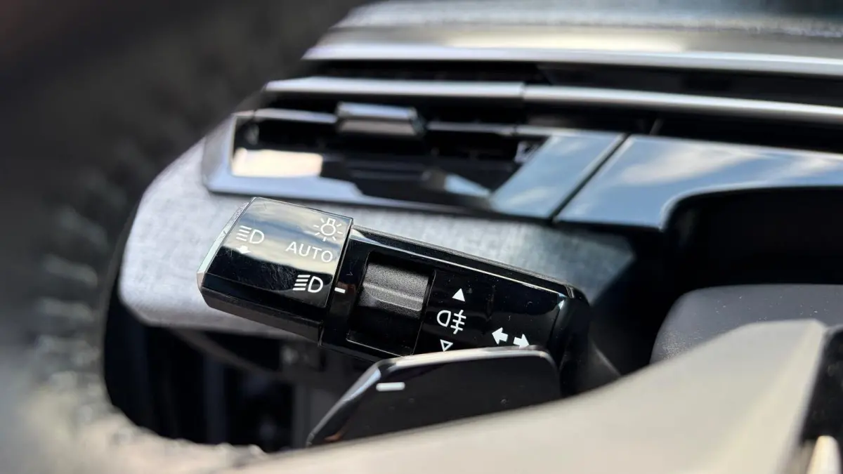1.2 HYBRID 145PK ALLURE AUTOMAAT / NAVI / LEDER / CLIMA / FULL-LED / 19" LMV / KEYLESS / CAMERA / CRUISECONTROL / ORG. NL. !!
