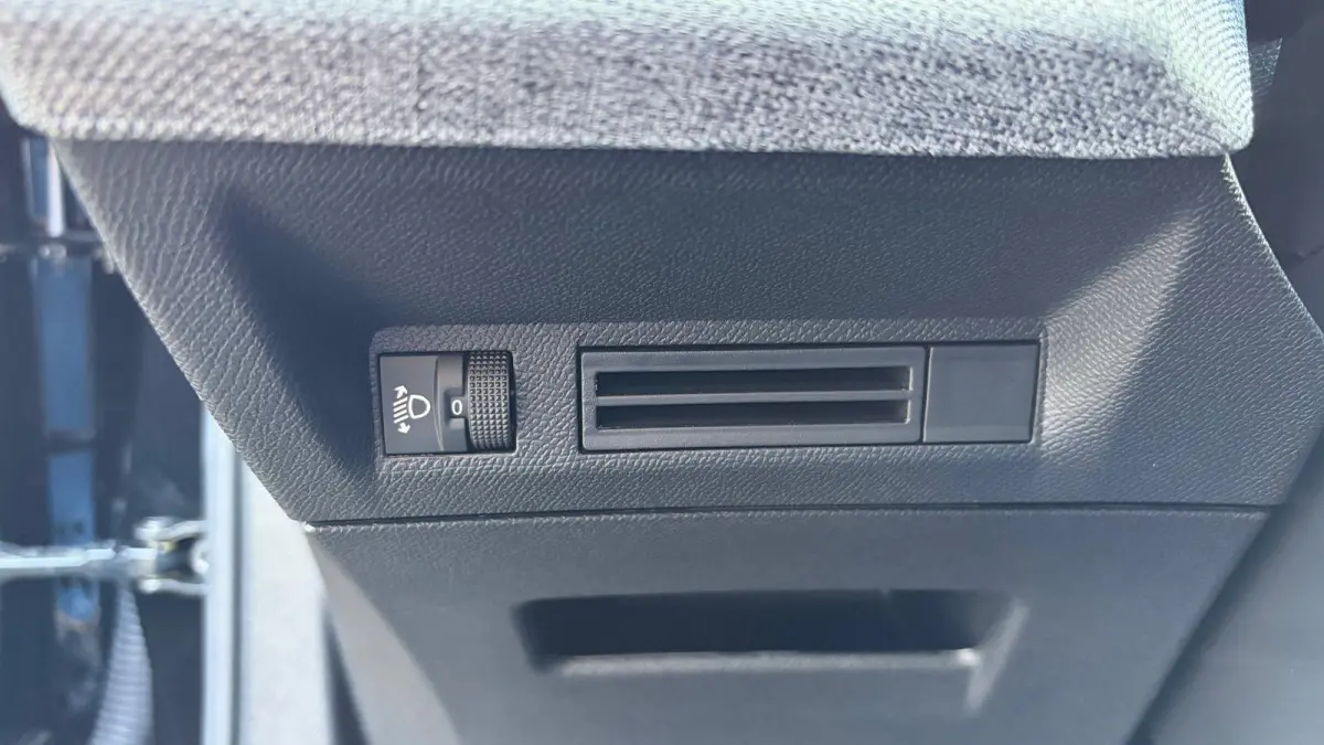1.2 HYBRID 145PK ALLURE AUTOMAAT / NAVI / LEDER / CLIMA / FULL-LED / 19" LMV / KEYLESS / CAMERA / CRUISECONTROL / ORG. NL. !!
