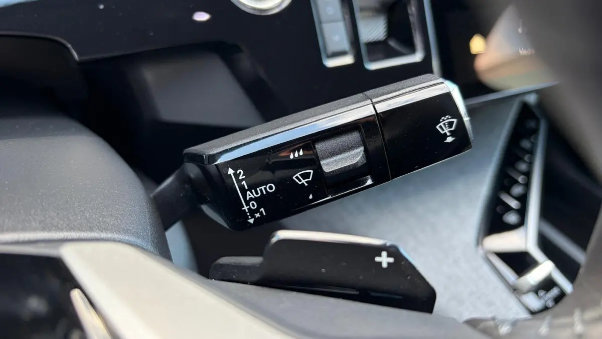 1.2 HYBRID 145PK ALLURE AUTOMAAT / NAVI / LEDER / CLIMA / FULL-LED / 19" LMV / KEYLESS / CAMERA / CRUISECONTROL / ORG. NL. !!